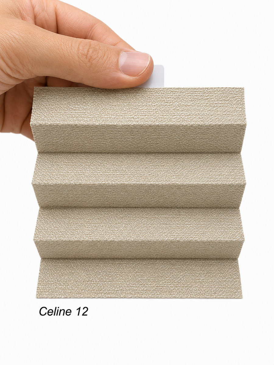 Celine 12 bej keten dokulu plise perde kumaş numunesi, yakın çekim