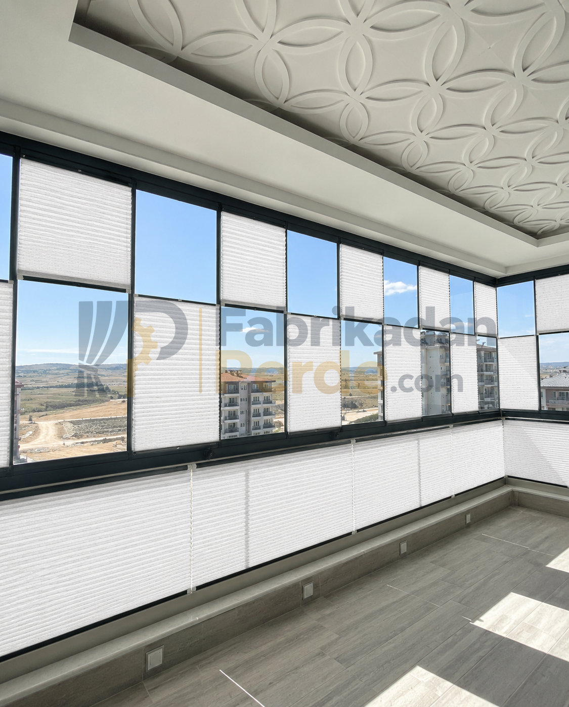 Beyaz Esperanza plise perde köşe cam balkon uygulaması