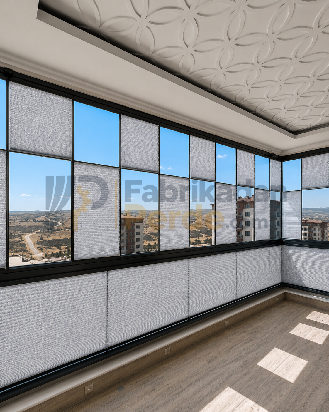 Gümüş gri Esperanza plise perde köşe cam balkon uygulaması