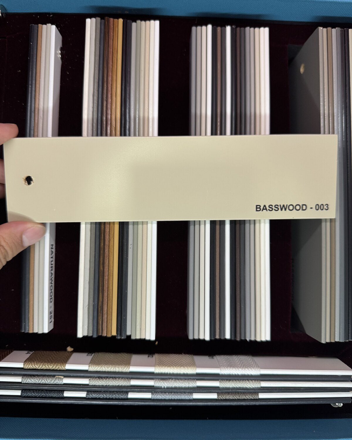 Kum beji 50 mm gerçek Ihlamur ahşap jaluzi perde numunesi, BASSWOOD 003