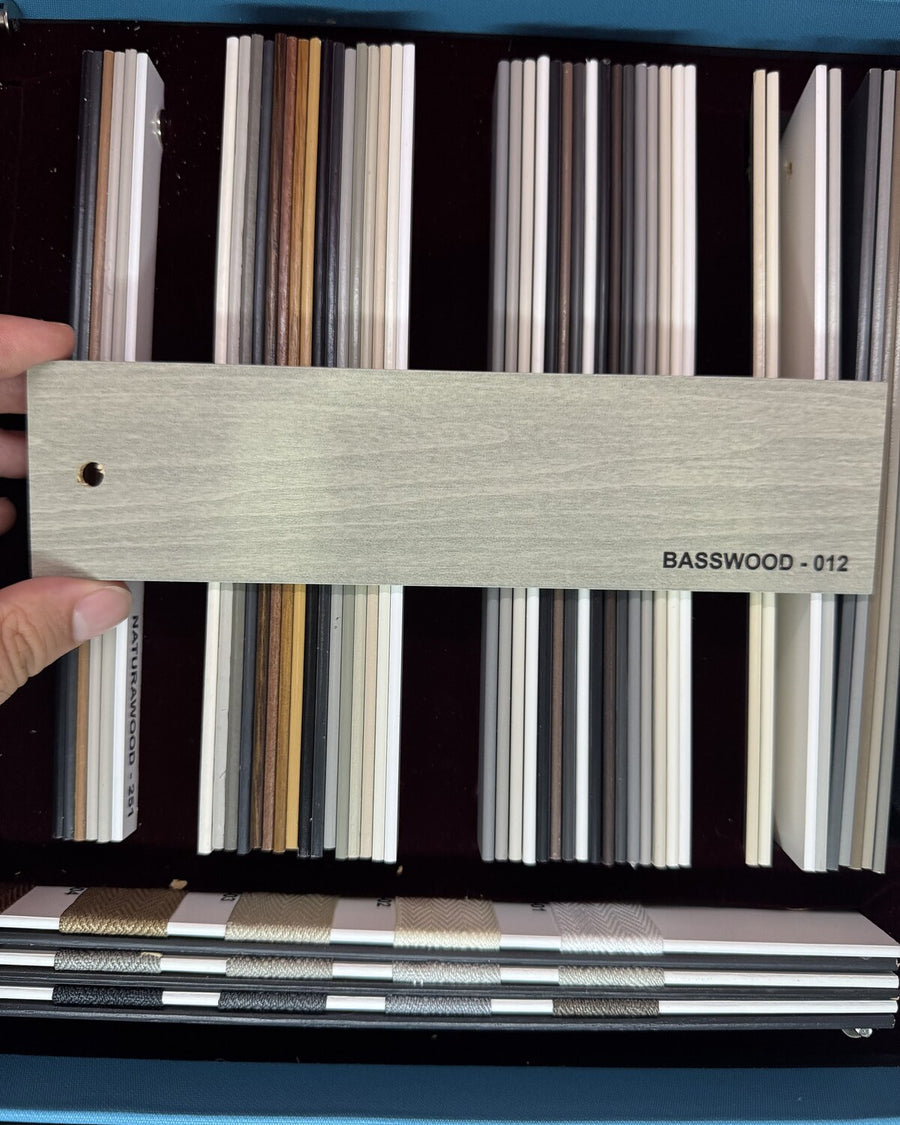 Taş gri 50 mm gerçek Ihlamur ahşap jaluzi perde numunesi, BASSWOOD 012