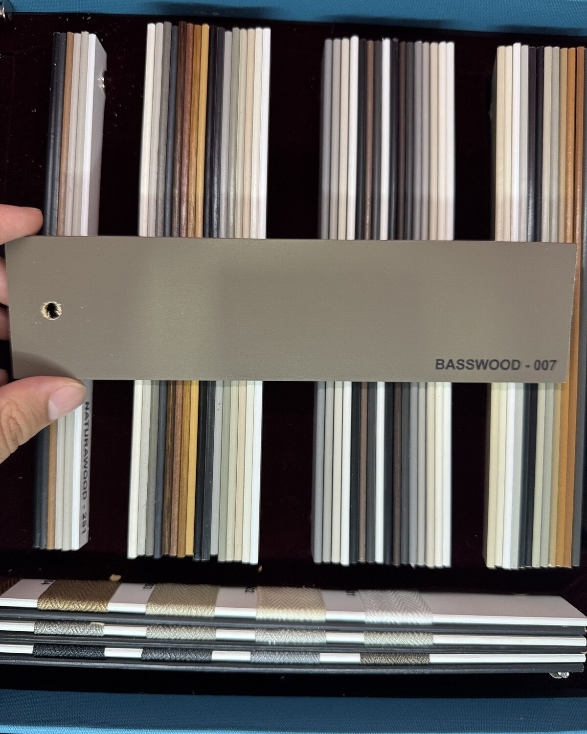 Vizon 50 mm gerçek Ihlamur ahşap jaluzi perde numunesi, BASSWOOD 007
